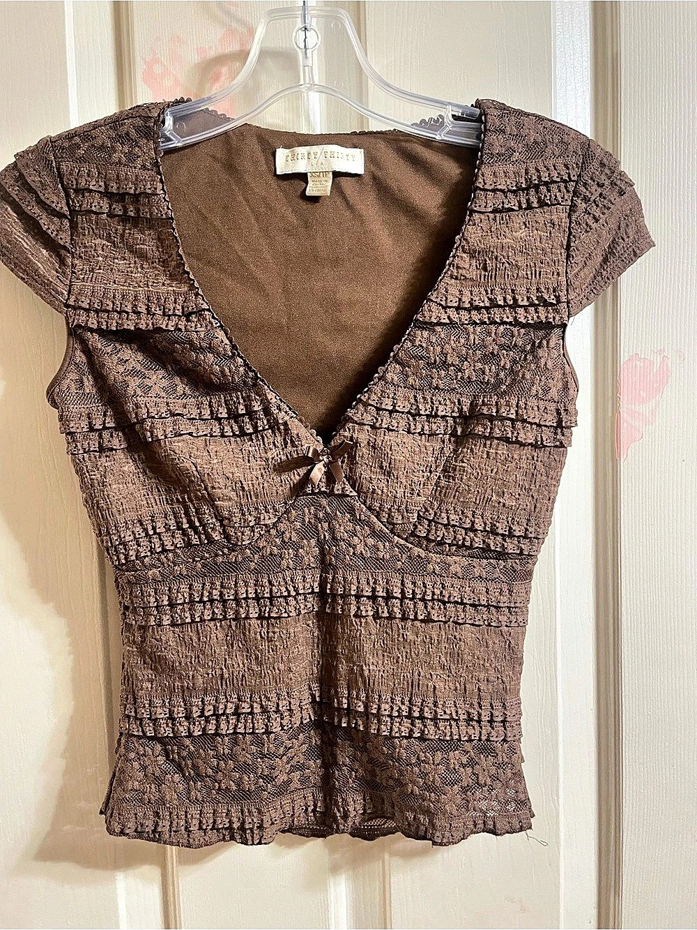 Short Sleeve V-Neck Blouse in Brown Size XS Like New
